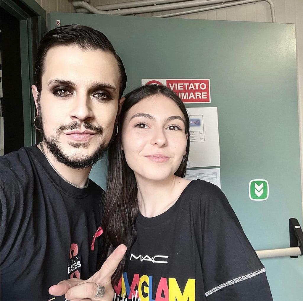 Gaia Tesauro backstage con collega MUA