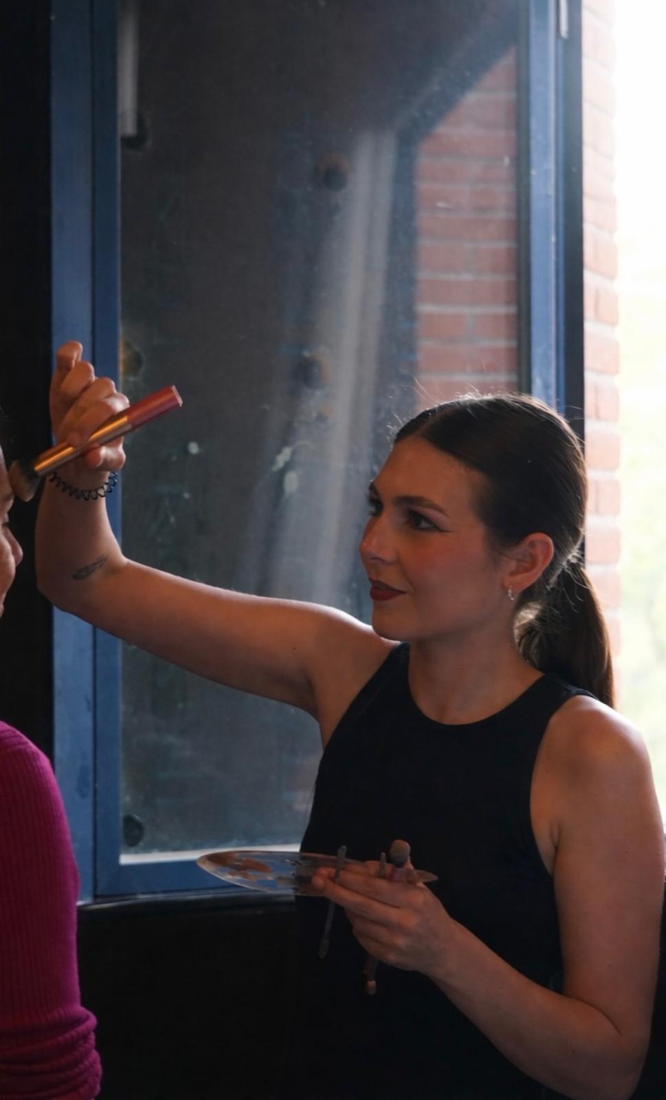 Gaia Tesauro – Make Up Artist al lavoro, Milano